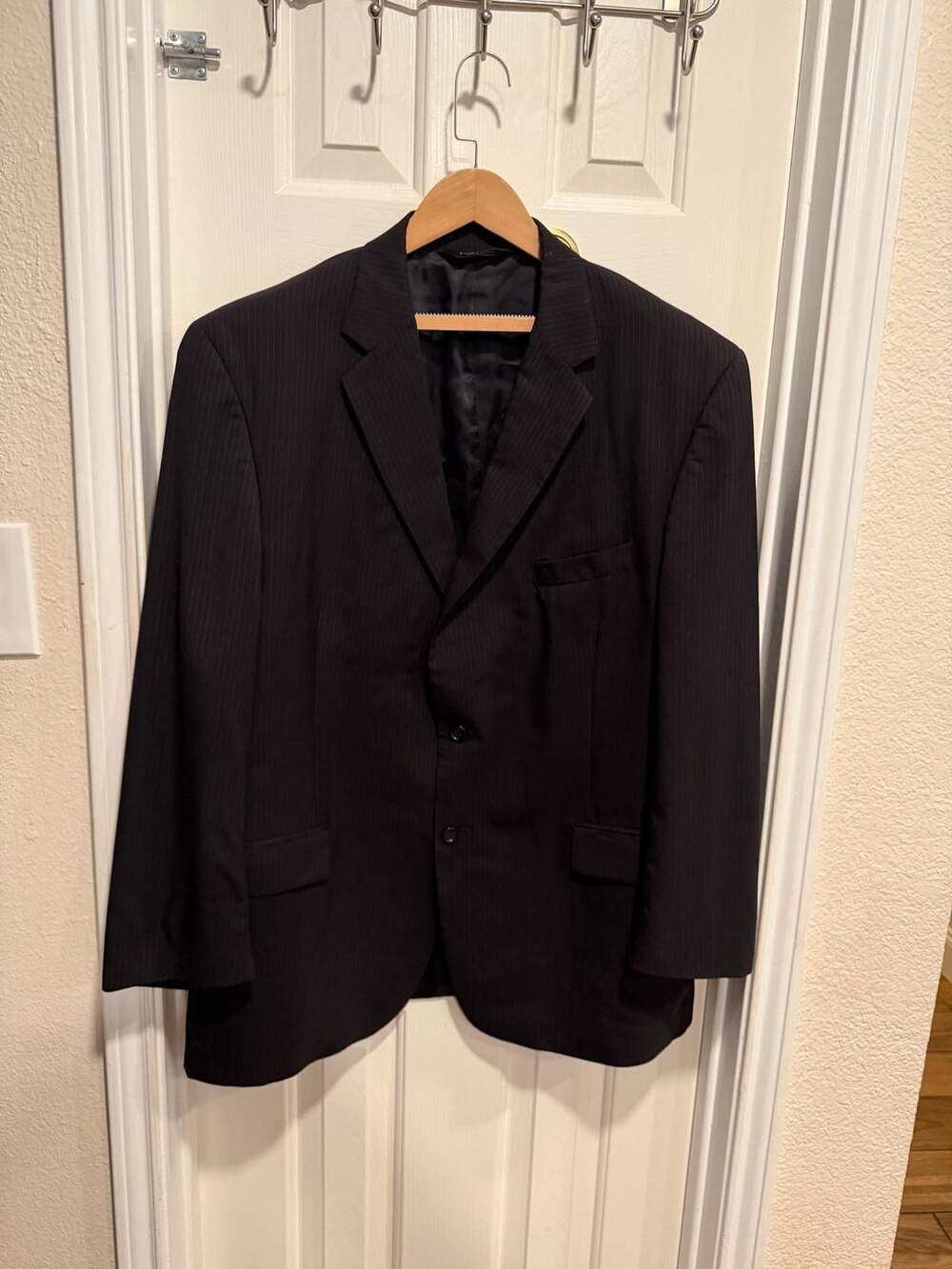 Men’s 46R Black Pinstripe 100% Wool 2 Piece Suit Jacket Pants 41R